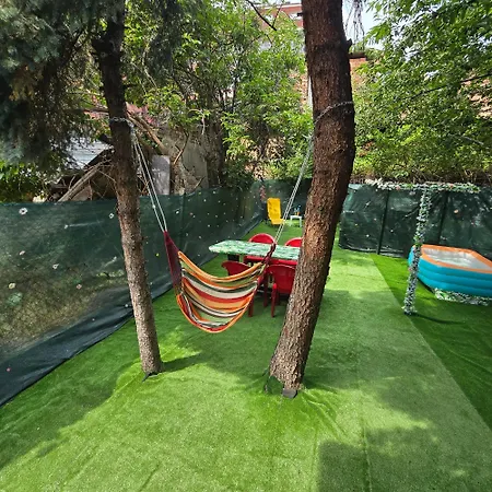 Happy House Garden